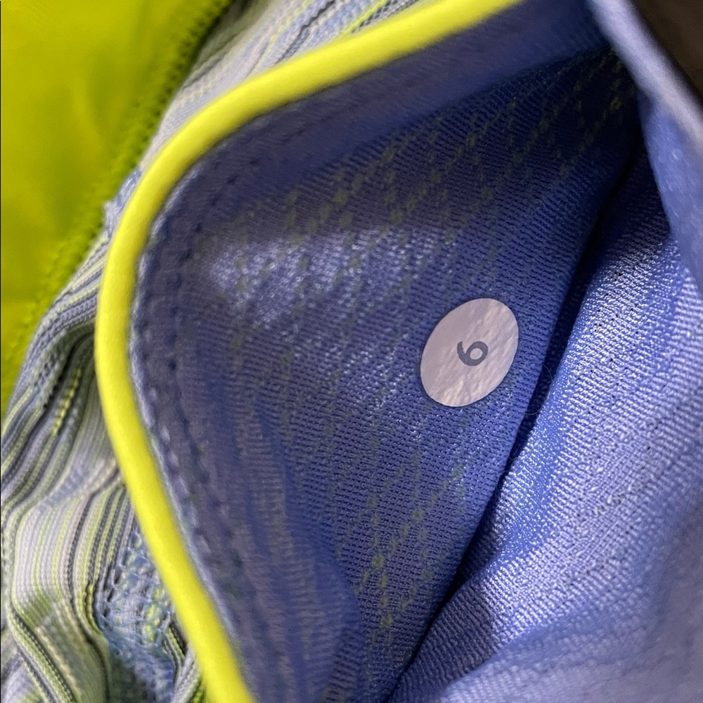 Lululemon What The Sport Short II in the Space Dye Twist Lullaby Ray size 6 - Picture 8 of 10